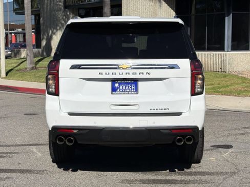 Used 2023 Chevrolet Suburban Premier image 5