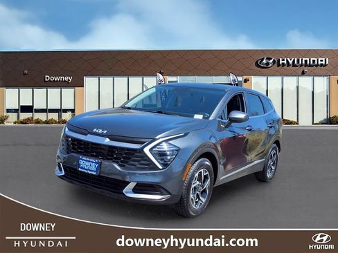 Used 2025 Kia Sportage LX FWD image 1