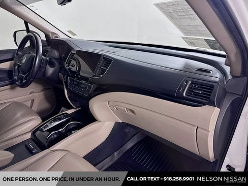 Used 2019 Honda Pilot Touring image 32