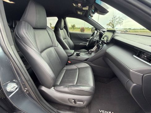 Used 2021 Toyota Venza XLE w/ Softex Package AWD/4WD image 30