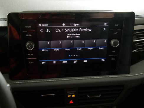 Certified 2025 Volkswagen Jetta SEL image 22