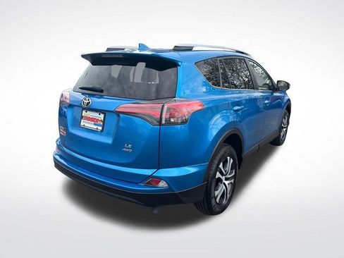 Used 2018 Toyota RAV4 LE w/ All Weather Liner Package AWD/4WD image 5