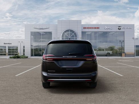 New 2027 Chrysler Pacifica Select FWD image 7