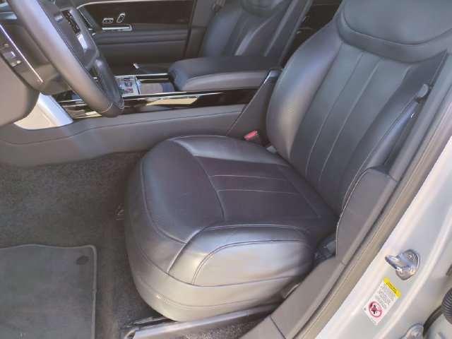 Used 2023 Land Rover Range Rover SE AWD/4WD image 12