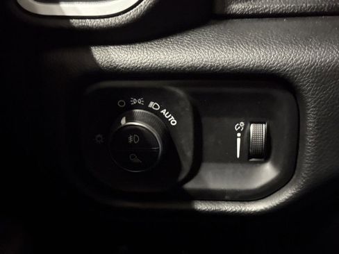 Used 2021 RAM 1500 Big Horn image 18