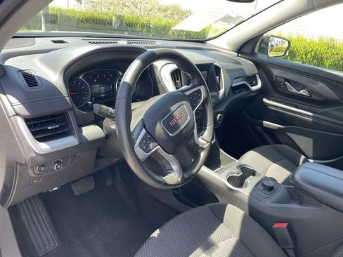Used 2024 GMC Terrain SLE AWD/4WD image 10