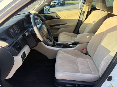 Used 2014 Honda Accord EX image 10