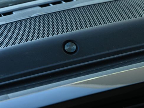 Used 2022 Ford F150 Lariat w/ Equipment Group 502A High image 26