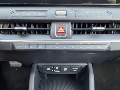 New 2025 Kia K4 LXS image 21