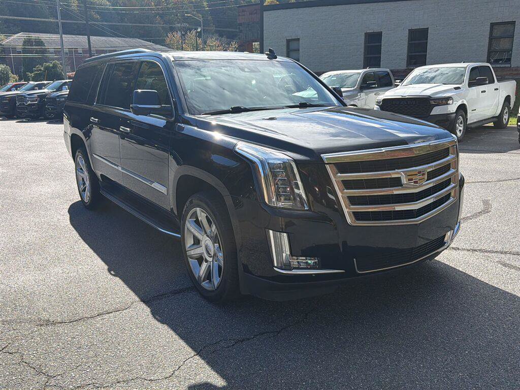 Used 2019 Cadillac Escalade ESV Luxury AWD/4WD image 4
