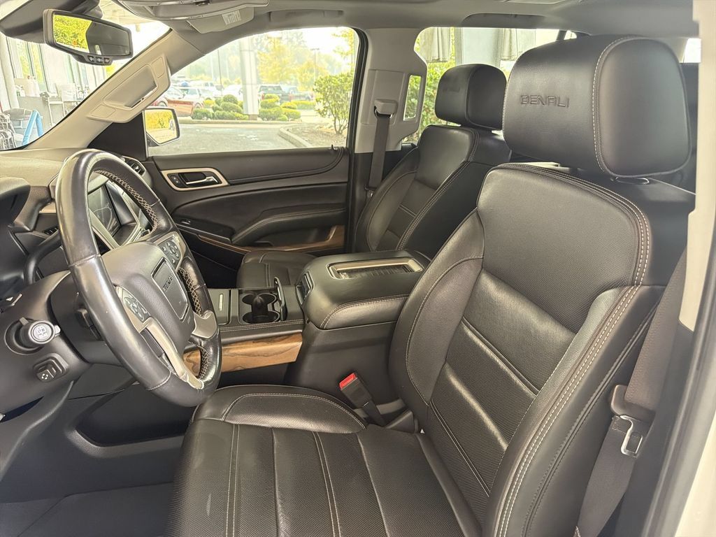 Certified 2020 GMC Yukon Denali w/ Denali Ultimate Package AWD/4WD image 21
