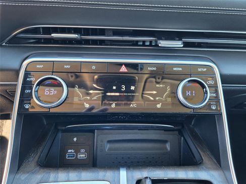 Used 2024 Genesis GV80 2.5T image 17