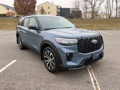 Used 2025 Ford Explorer ST-Line image 1