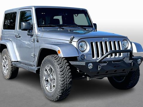 Used 2018 Jeep Wrangler Sahara w/ Connectivity Group AWD/4WD image 8