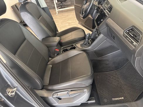 Used 2019 Volkswagen Tiguan SE image 22