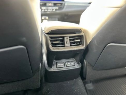 Certified 2024 Lexus ES 300h w/ Luxury Package image 20