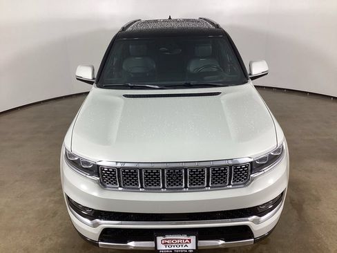 Used 2022 Jeep Grand Wagoneer Series I AWD/4WD image 4