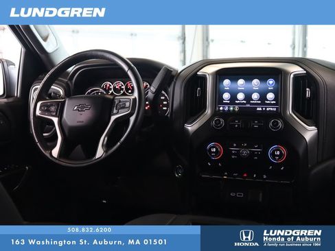 Used 2022 Chevrolet Silverado 1500 RST AWD/4WD image 4