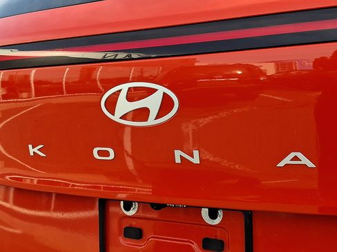Used 2024 Hyundai Kona SEL AWD/4WD image 29