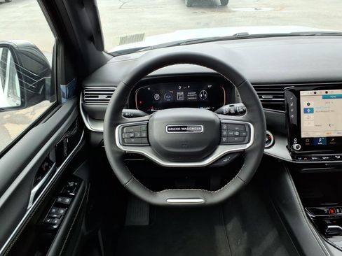 New 2026 Jeep Grand Wagoneer L Limited AWD/4WD image 10