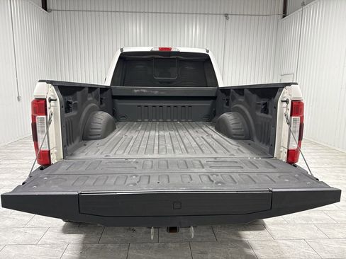 Used 2019 Ford F250 Lariat w/ Lariat Ultimate Package AWD/4WD image 27