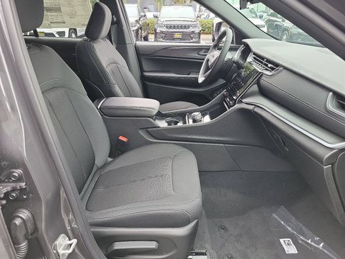 New 2025 Jeep Grand Cherokee Laredo X AWD/4WD image 14