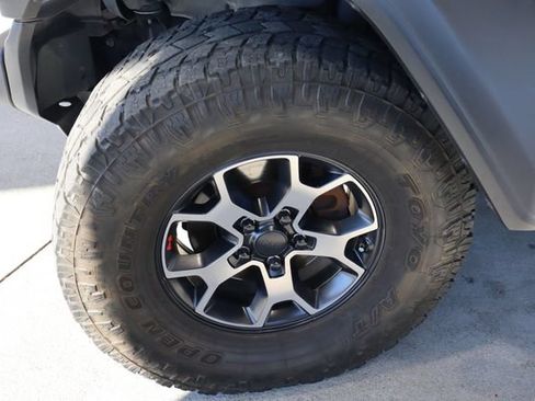 Used 2020 Jeep Gladiator Sport w/ Quick Order Package 24S AWD/4WD image 33
