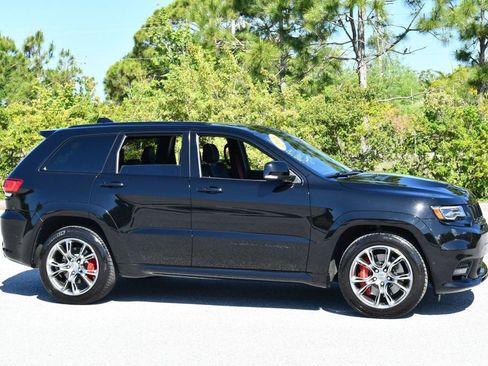 Used 2018 Jeep Grand Cherokee SRT AWD/4WD image 8