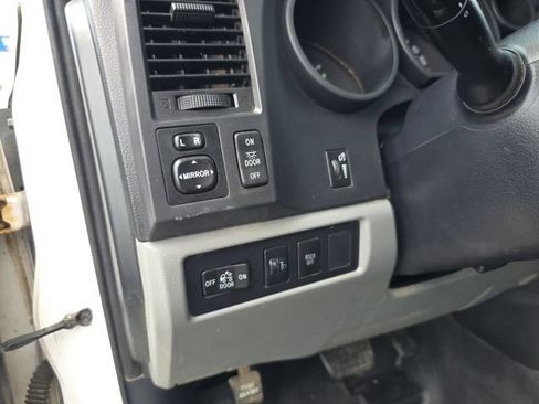 Used 2010 Toyota Tundra 4x4 Regular Cab Long Bed image 15