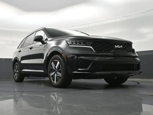 Used 2023 Kia Sorento S FWD image 29