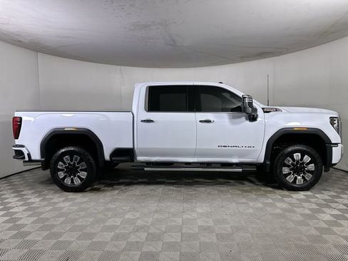 New 2026 GMC Sierra 3500 Denali w/ Denali Reserve Package AWD/4WD image 10