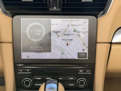 Used 2017 Porsche 911 Carrera image 28