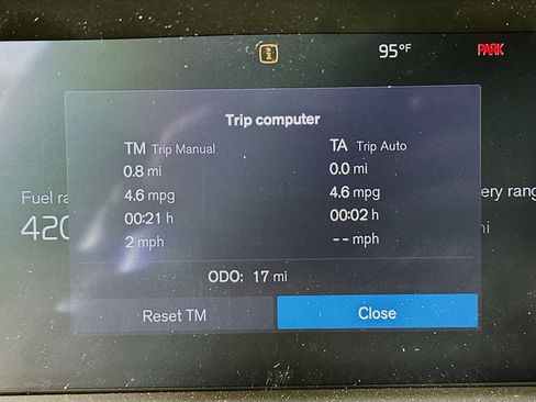 New 2026 Volvo XC90 T8 Plus w/ Protection Package Premier AWD/4WD image 12