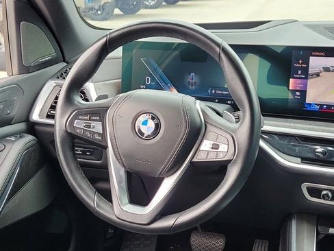 Used 2024 BMW X5 xDrive40i AWD/4WD image 16