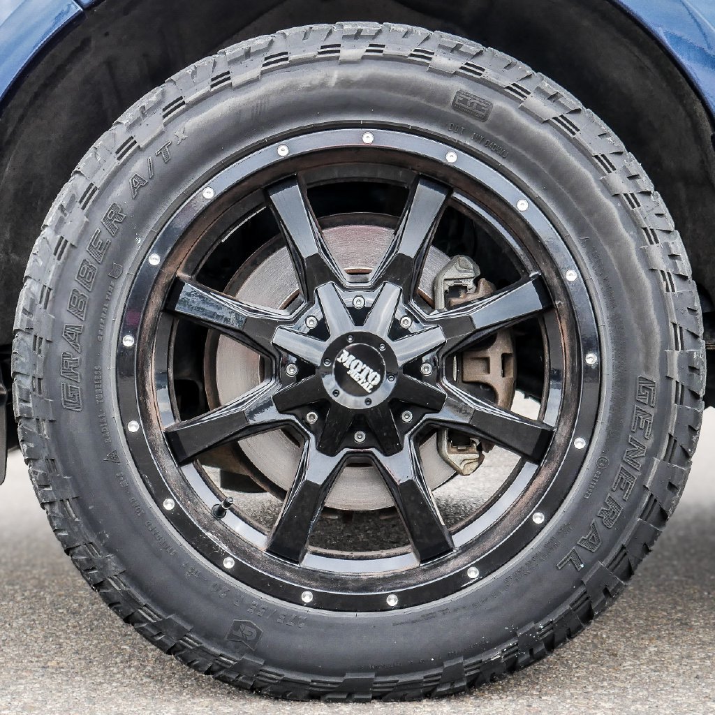 Used 2016 Lincoln Navigator Select AWD/4WD image 16