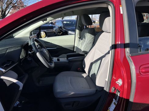 Used 2022 Toyota Sienna LE image 13