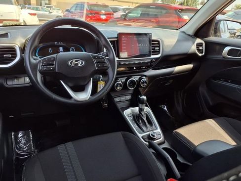 Certified 2023 Hyundai Venue SEL FWD image 11