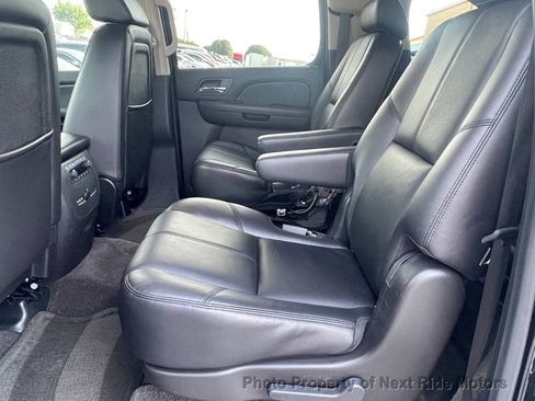 Used 2009 Chevrolet Suburban LT AWD/4WD image 15