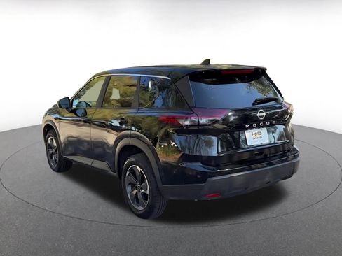 Used 2025 Nissan Rogue SV image 11