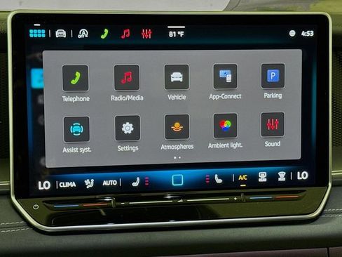 New 2026 Volkswagen Tiguan SE image 7