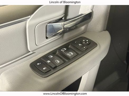 Used 2018 RAM 1500 SLT image 16