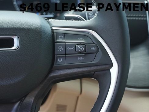 New 2025 Jeep Grand Cherokee Limited w/ Black Appearance Package image 26