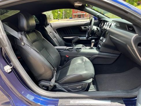 Used 2019 Ford Mustang GT Premium RWD image 38