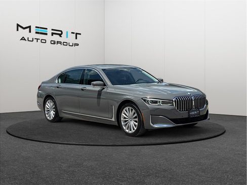 Used 2022 BMW 740i xDrive w/ Premium Package AWD/4WD image 1