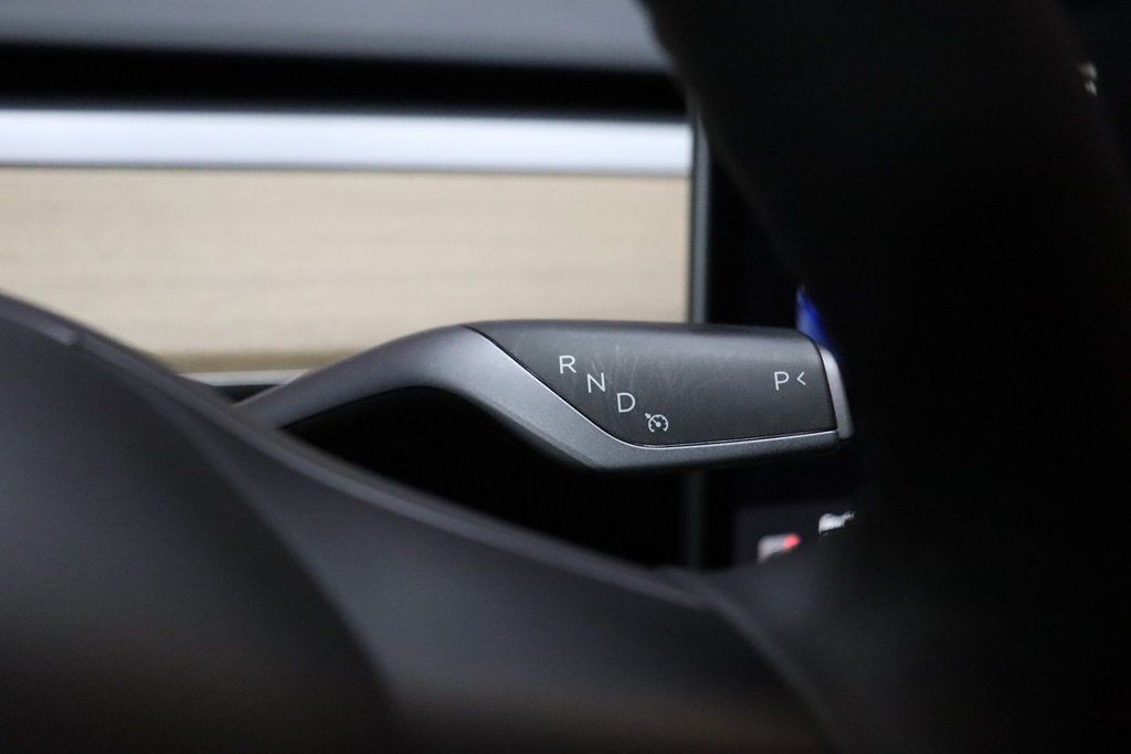Used 2022 Tesla Model Y Long Range AWD/4WD image 38