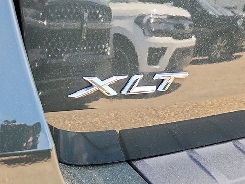 Used 2023 Ford Explorer XLT w/ Equipment Group 202A AWD/4WD image 30
