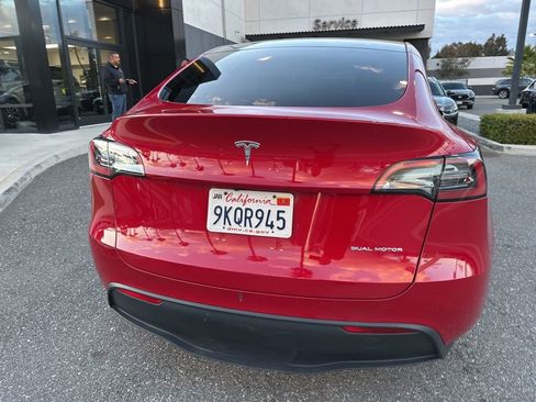 Used 2023 Tesla Model Y Long Range AWD/4WD image 5