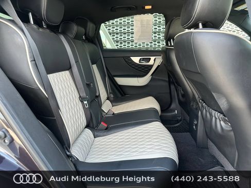 Used 2017 INFINITI QX70 AWD w/ Limited Package image 30