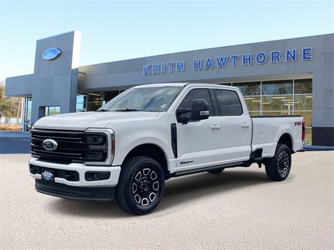 Certified 2025 Ford F350 Platinum w/ FX4 Off-Road Package image 3