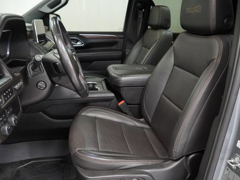 Used 2023 Chevrolet Suburban High Country AWD/4WD image 11